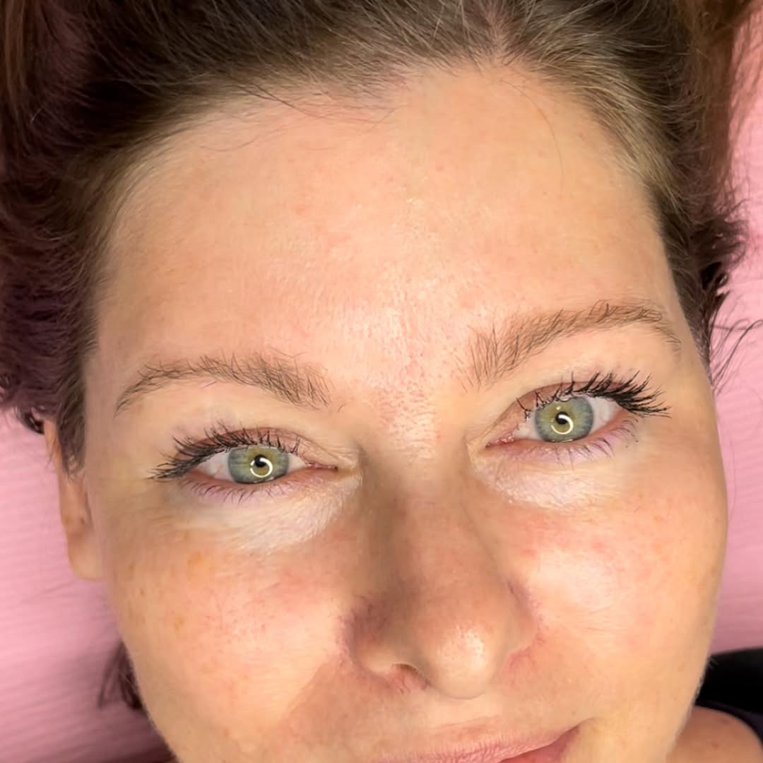 Smudge-proof brows by Linda